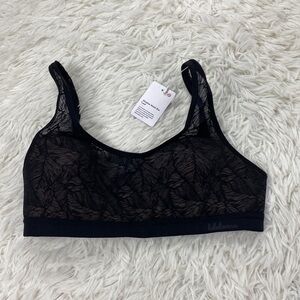 NWT Lululemon Shadow Mesh Bra *Leaf Black / Muse